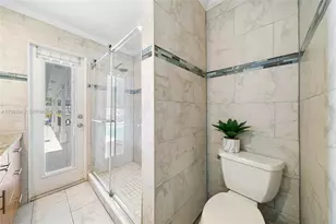 1040 SW 66th Ave, Pembroke Pines, FL 33023 - Photo 11