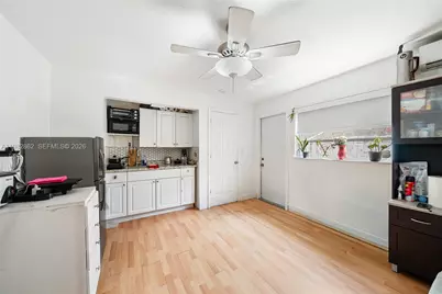 1040 SW 66th Ave, Pembroke Pines, FL 33023 - Photo 27