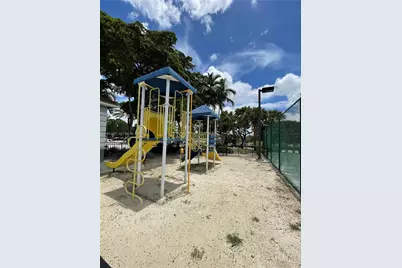 9640 NW 2nd St #5-305, Pembroke Pines, FL 33024 - Photo 33