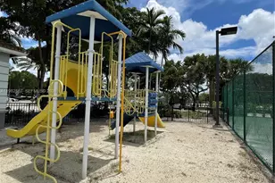 9640 NW 2nd St, Pembroke Pines, FL 33024 - Photo 33