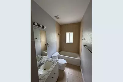 3520 NE 3rd Dr, Homestead, FL 33033 - Photo 5