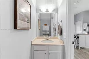 2445 NE 14th St, Pompano Beach, FL 33062 - Photo 11