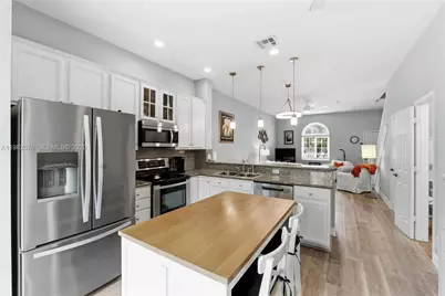 2445 NE 14th St #5-509, Pompano Beach, FL 33062 - Photo 9