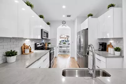 22547 SW 102nd Path, Cutler Bay, FL 33190 - Photo 11