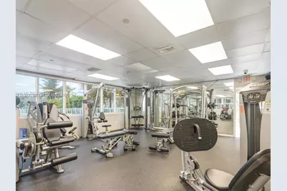 19201 Collins Ave #924, Sunny Isles Beach, FL 33160 - Photo 19