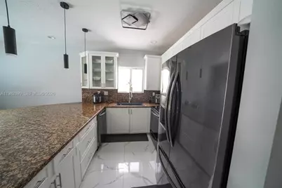 16334 SW 57th St, Miami, FL 33193 - Photo 15