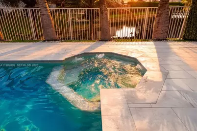 16334 SW 57th St, Miami, FL 33193 - Photo 5