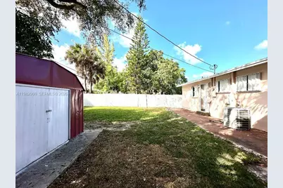 525 NW 15th Ter, Fort Lauderdale, FL 33311 - Photo 5