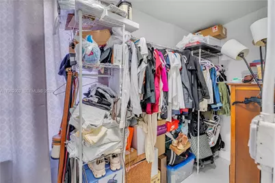 250 NW 34th Ave, Miami, FL 33125 - Photo 23