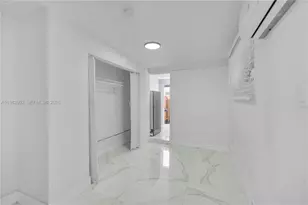 250 NW 34th Ave, Miami, FL 33125 - Photo 7