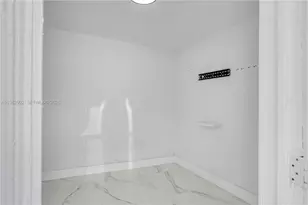 250 NW 34th Ave, Miami, FL 33125 - Photo 5