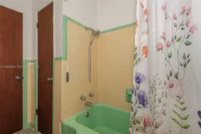 5651 NW 3rd St, Miami, FL 33126 - Photo 13
