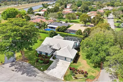 106 SW 85th Ter, Coral Springs, FL 33071 - Photo 35