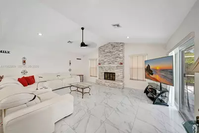 106 SW 85th Ter, Coral Springs, FL 33071 - Photo 13