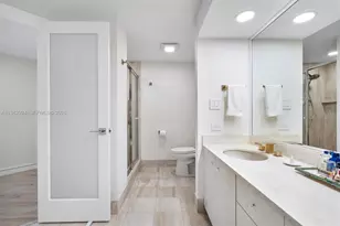 20191 E Country Club Dr, Aventura, FL 33180 - Photo 23