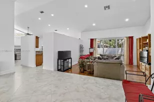 1583 NW 182nd Way, Pembroke Pines, FL 33029 - Photo 7