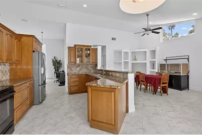 1583 NW 182nd Way, Pembroke Pines, FL 33029 - Photo 15