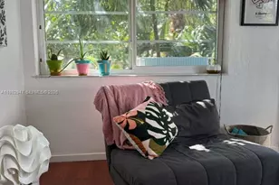 901 Meridian Ave, Miami Beach, FL 33139 - Photo 5