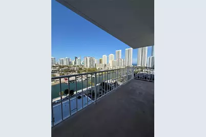 500 Bayview Dr #1031, Sunny Isles Beach, FL 33160 - Photo 3