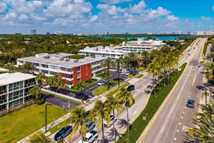 10210 Collins Ave, Bal Harbour, FL 33154 - Photo 19