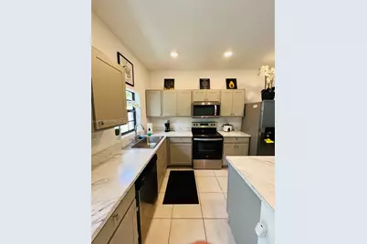 711 SW 11th St, Florida City, FL 33034 - Photo 13