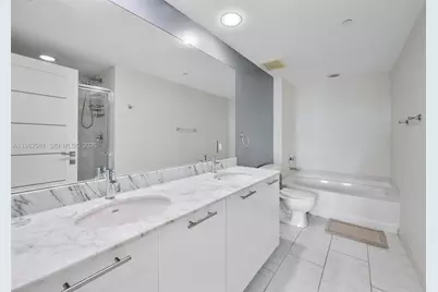 951 Brickell Ave #1806, Miami, FL 33131 - Photo 17