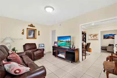 560 NW 57th Ct, Miami, FL 33126 - Photo 3