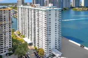 301 174th St, Sunny Isles Beach, FL 33160 - Photo 31