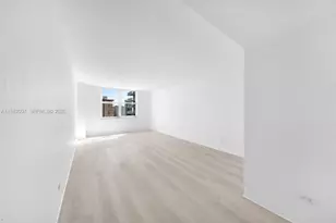 301 174th St, Sunny Isles Beach, FL 33160 - Photo 19