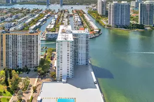 301 174th St, Sunny Isles Beach, FL 33160 - Photo 33