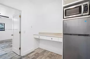 180 SW 63rd Ave, Miami, FL 33144 - Photo 5