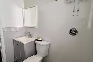 1019 NE 17th Terrace, Fort Lauderdale, FL 33304 - Photo 11