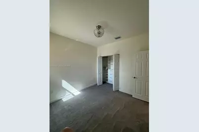 3337 W 105th Ter, Hialeah, FL 33018 - Photo 9