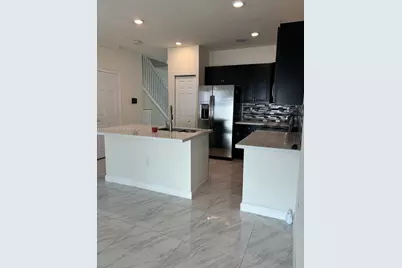 3337 W 105th Ter, Hialeah, FL 33018 - Photo 11