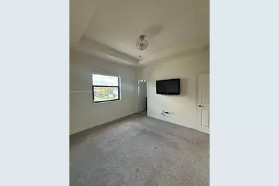 3337 W 105th Ter, Hialeah, FL 33018 - Photo 17