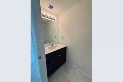 3337 W 105th Ter, Hialeah, FL 33018 - Photo 13