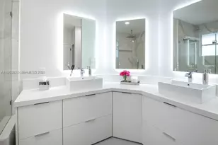 8325 NW 161st Terrace, Miami Lakes, FL 33016 - Photo 9