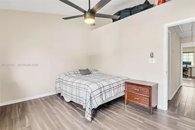 2881 S Cambridge Ln, Cooper City, FL 33026 - Photo 27