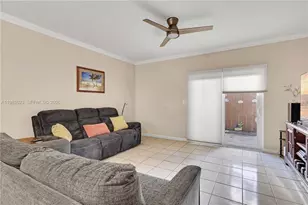 2881 S Cambridge Ln, Cooper City, FL 33026 - Photo 21