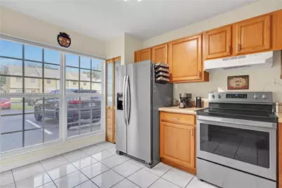 2881 S Cambridge Ln, Cooper City, FL 33026 - Photo 7