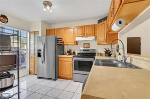 2881 S Cambridge Ln, Cooper City, FL 33026 - Photo 15