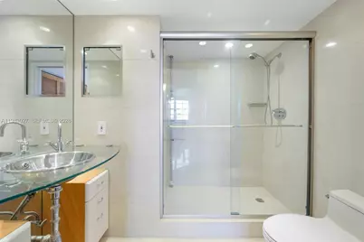 19999 E Country Club Dr #1406, Aventura, FL 33180 - Photo 17