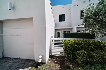 10447 NW 66th St, Doral, FL 33178 - Photo 31