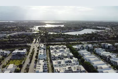 10447 NW 66th St, Doral, FL 33178 - Photo 51