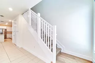 10447 NW 66th St, Doral, FL 33178 - Photo 9