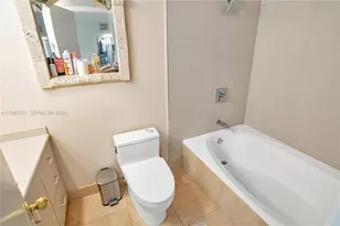 2421 NE 10th St, Hallandale Beach, FL 33009 - Photo 21