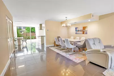 2421 NE 10th St #153, Hallandale Beach, FL 33009 - Photo 5