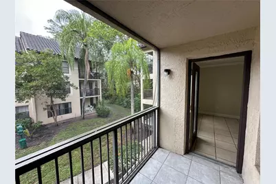 4221 W McNab Rd #35, Pompano Beach, FL 33069 - Photo 11