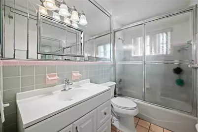 2055 NW 132nd St, Miami, FL 33167 - Photo 19