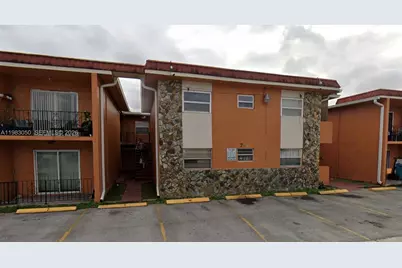 718 SE 8th St #1, Hialeah, FL 33010 - Photo 11